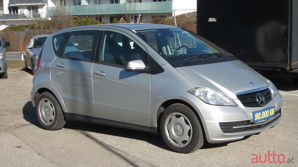 2010' Mercedes-Benz A-Klasse photo #3