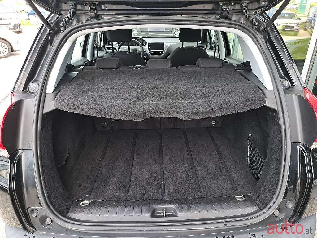 2014' Peugeot 2008 photo #6