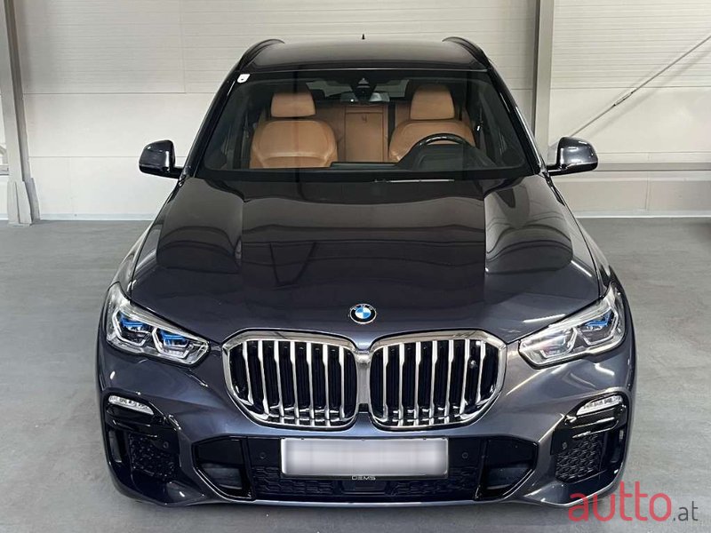 2020' BMW X5 photo #2