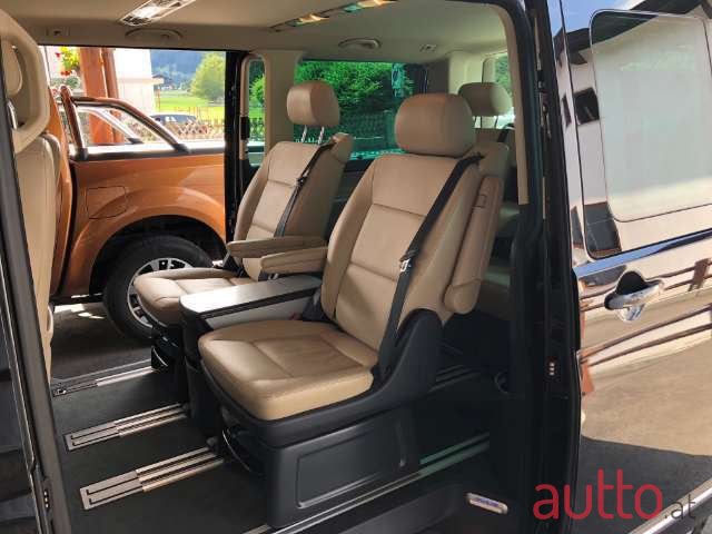 2015' Volkswagen T5 Multivan Highline 2,0 BMT BiTDI 4motion photo #4