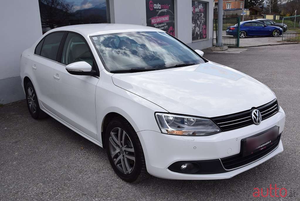 2012' Volkswagen Jetta photo #6