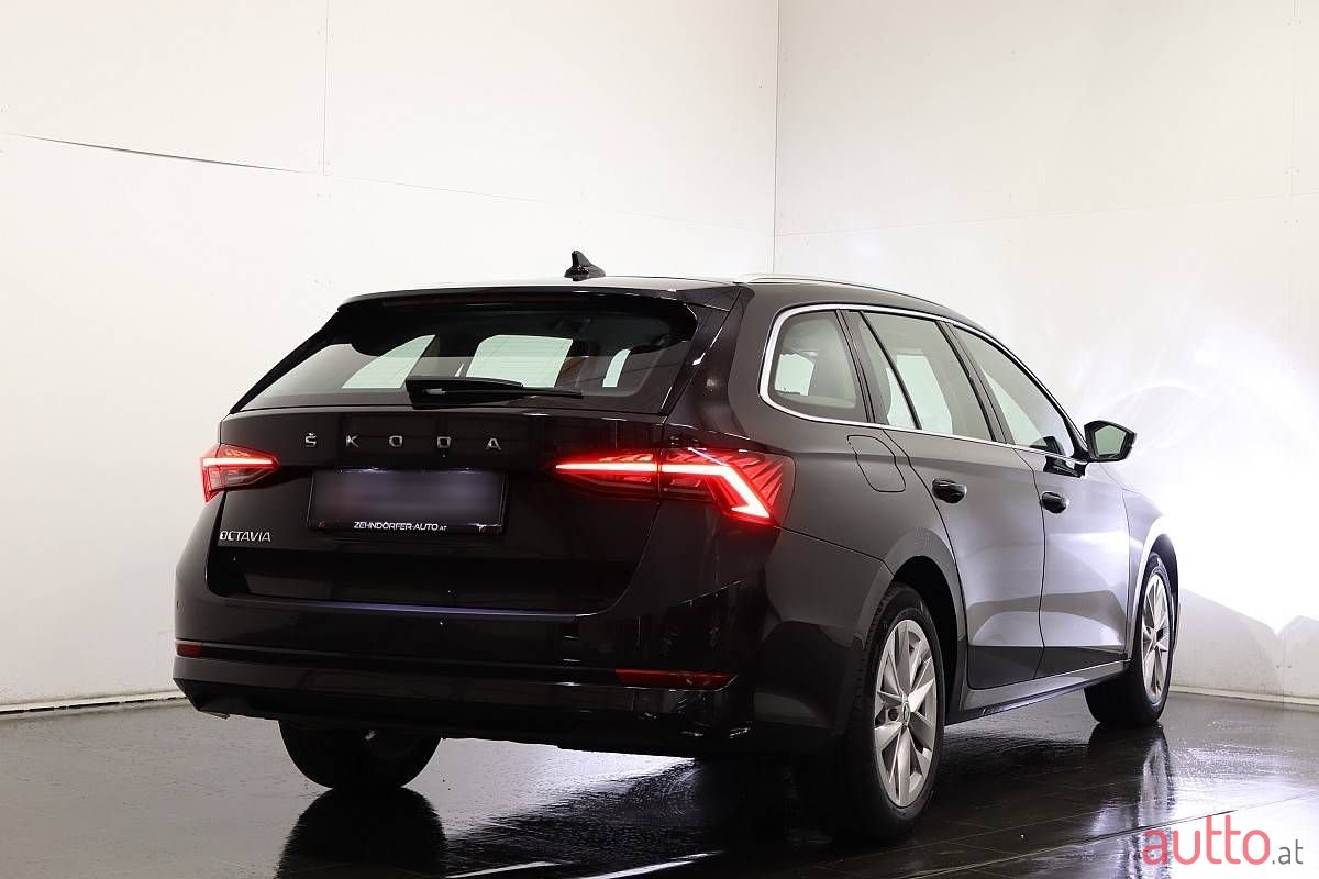 2020' Skoda Octavia photo #5