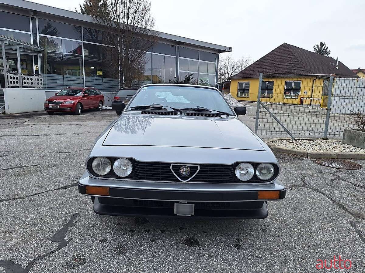 1983' Alfa Romeo GTV photo #2