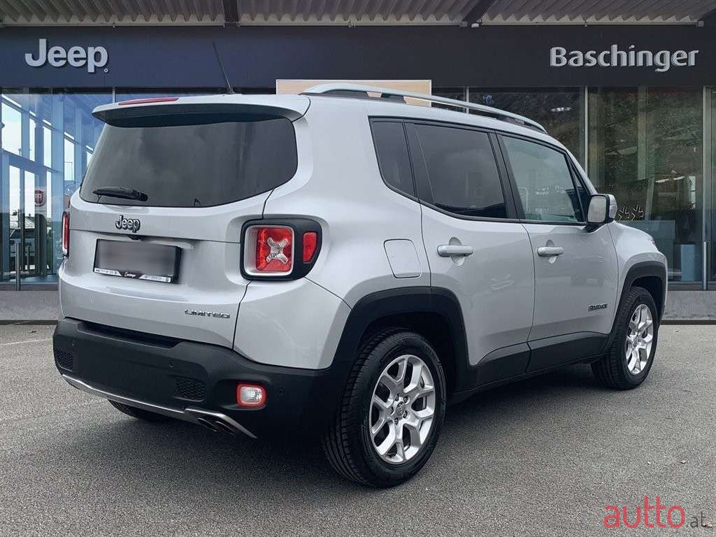 2016' Jeep Renegade photo #2