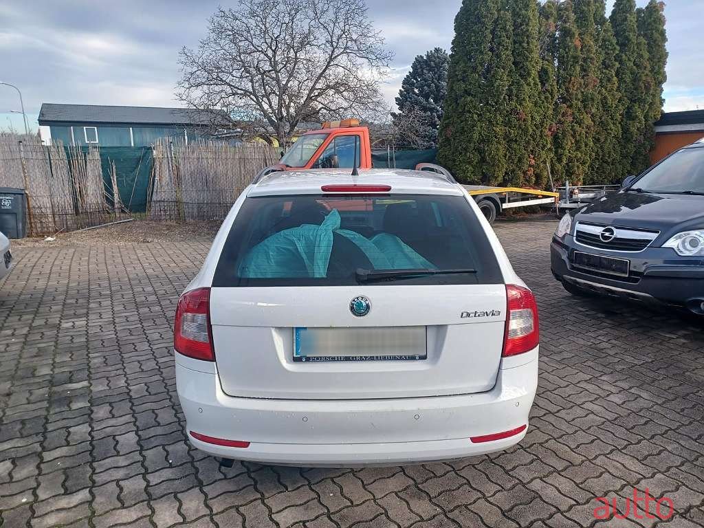 2012' Skoda Octavia photo #6