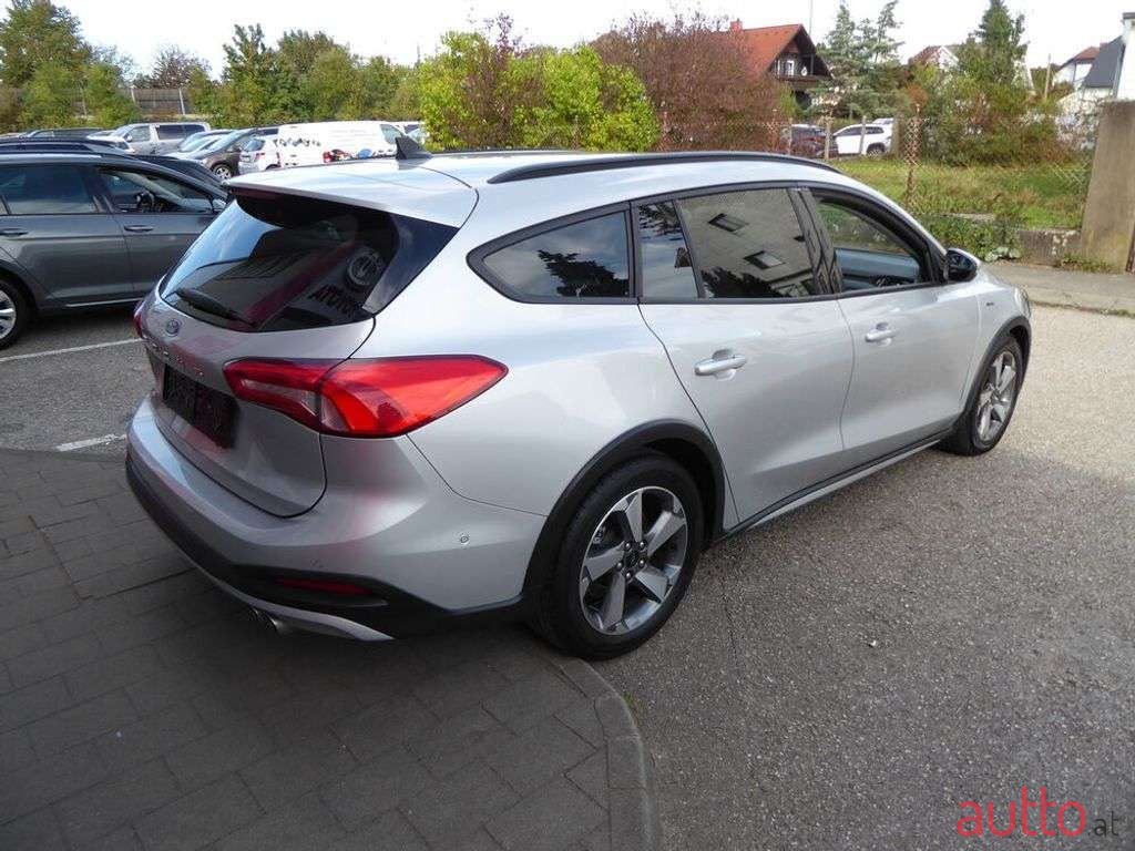 2019' Ford Focus photo #5