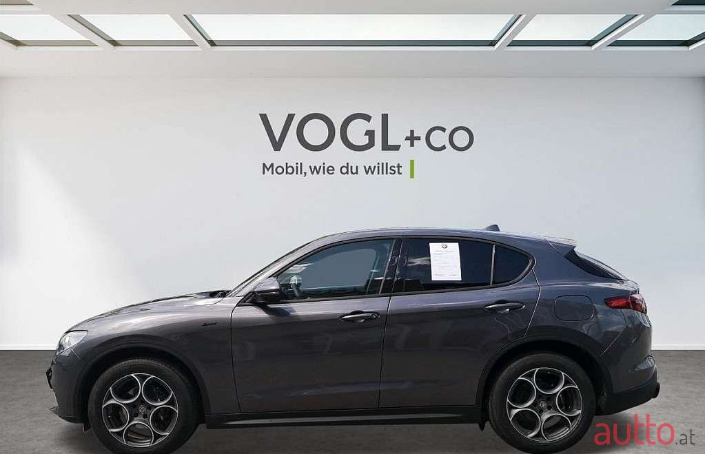 2020' Alfa Romeo Stelvio photo #2