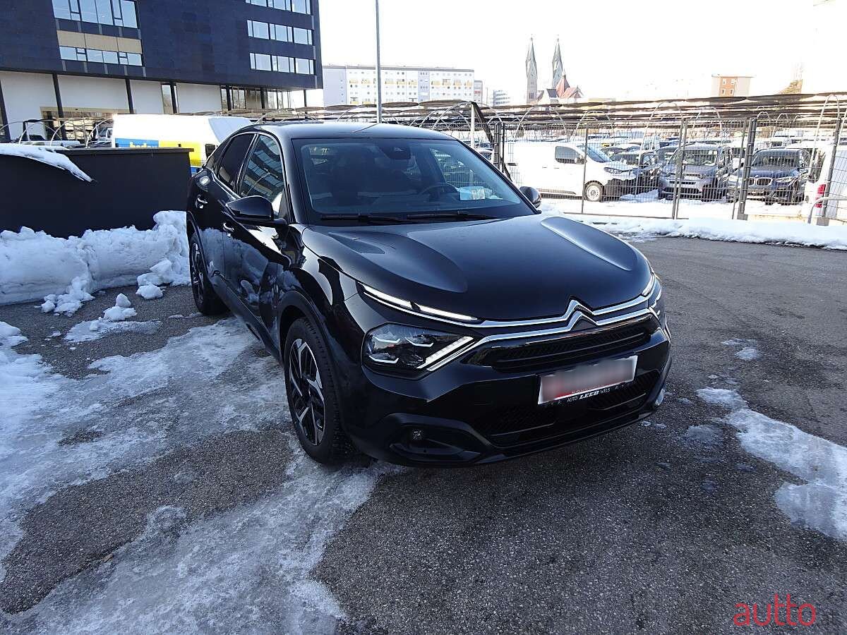 2022' Citroen C4 photo #2