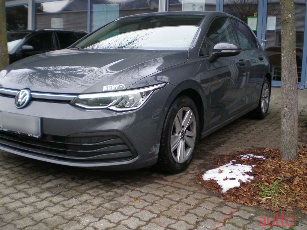 2020' Volkswagen Golf photo #2