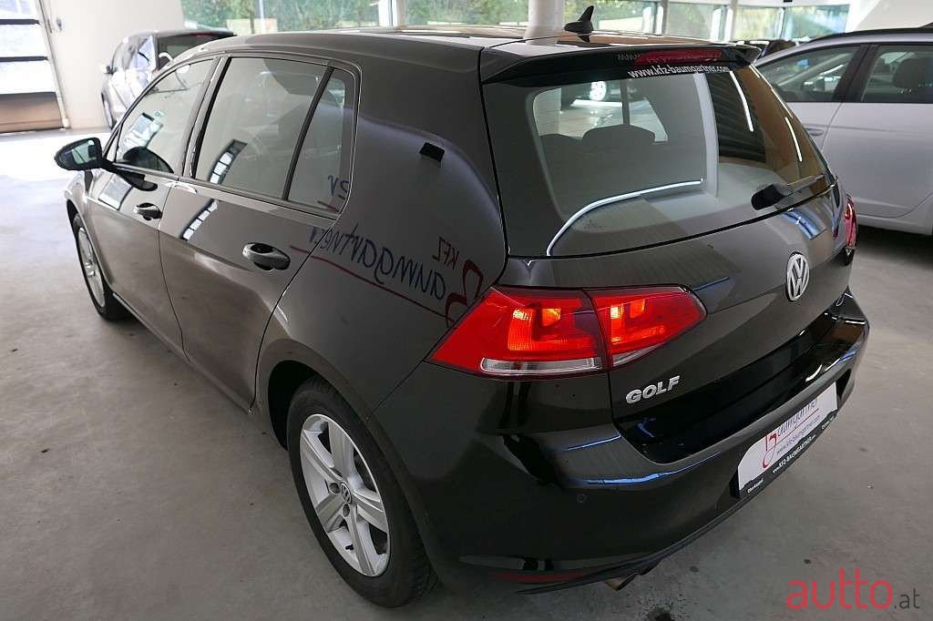 2016' Volkswagen Golf photo #4