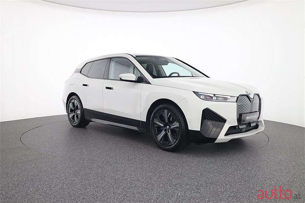 2023' BMW iX photo #5