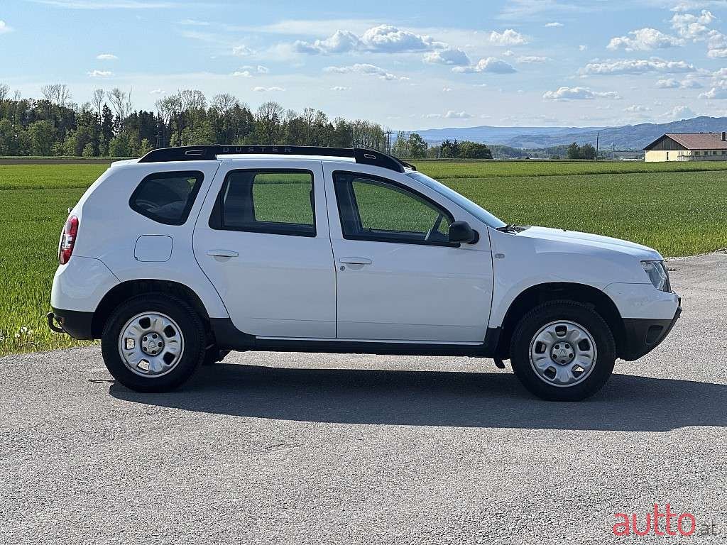 2014' Dacia Duster photo #6