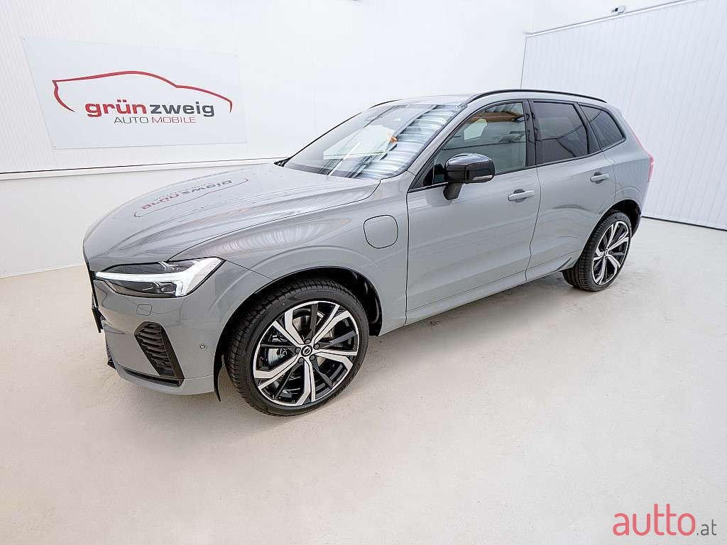 2023' Volvo XC60 photo #1