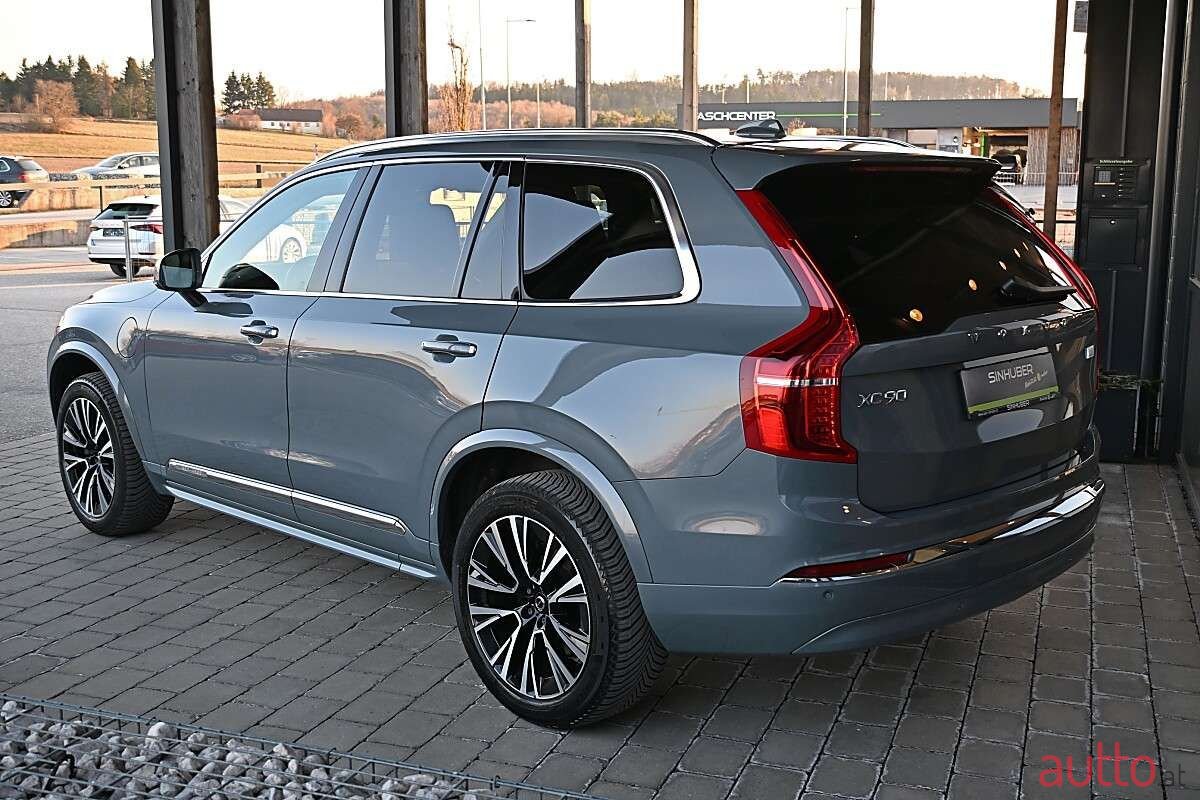 2023' Volvo XC90 photo #3