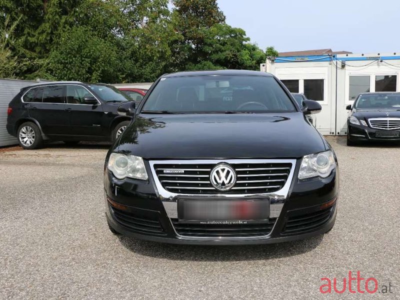 2008' Volkswagen Passat photo #2