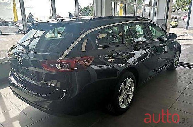 2018' Opel Insignia photo #3