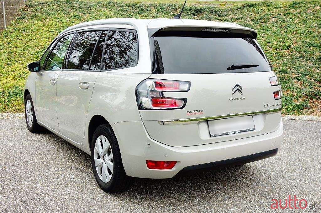 2019' Citroen Grand C4 SpaceTourer photo #2