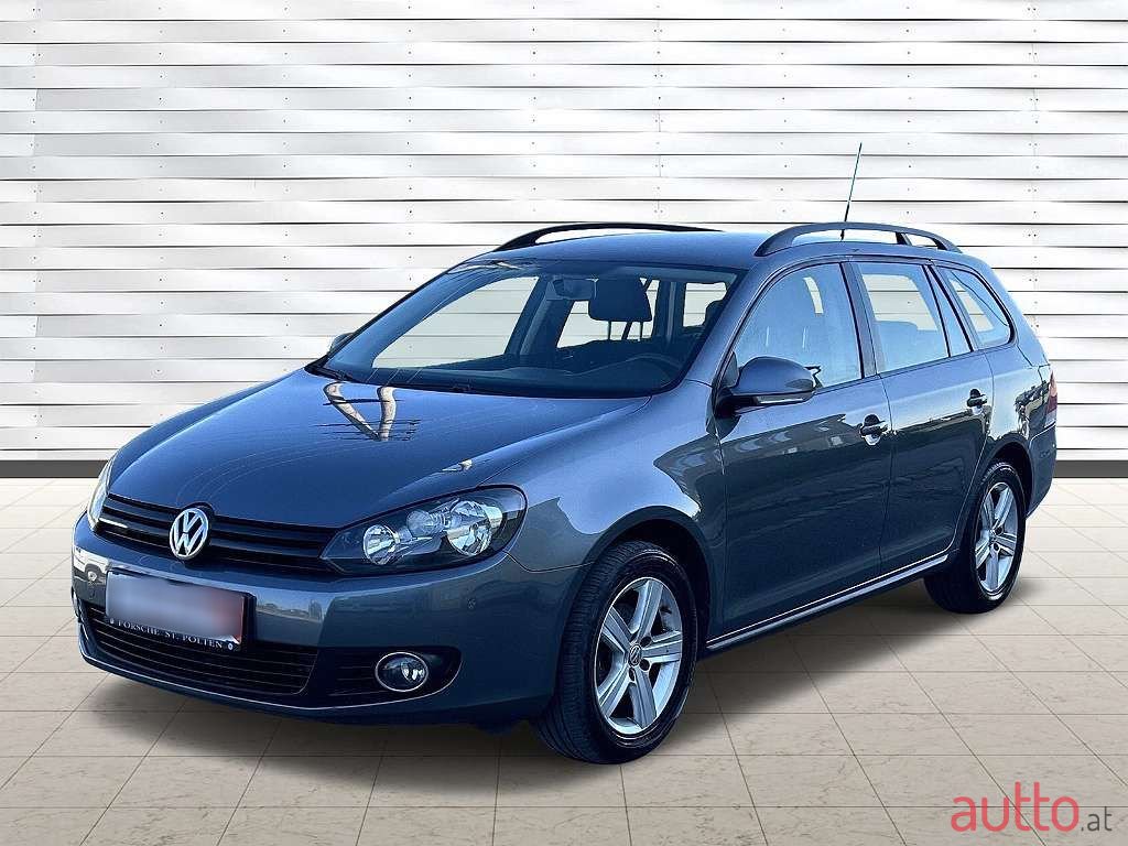 2011' Volkswagen Golf photo #1