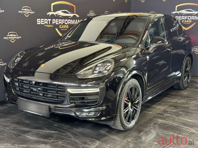 2016' Porsche Cayenne photo #6