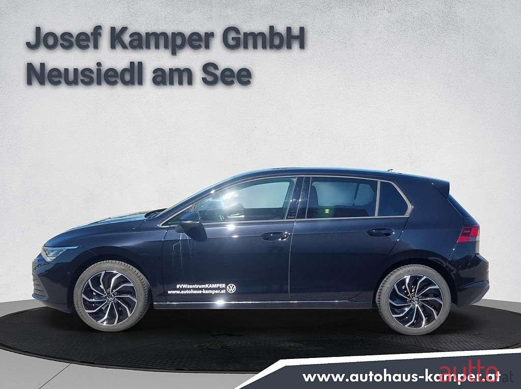 2023' Volkswagen Golf photo #4