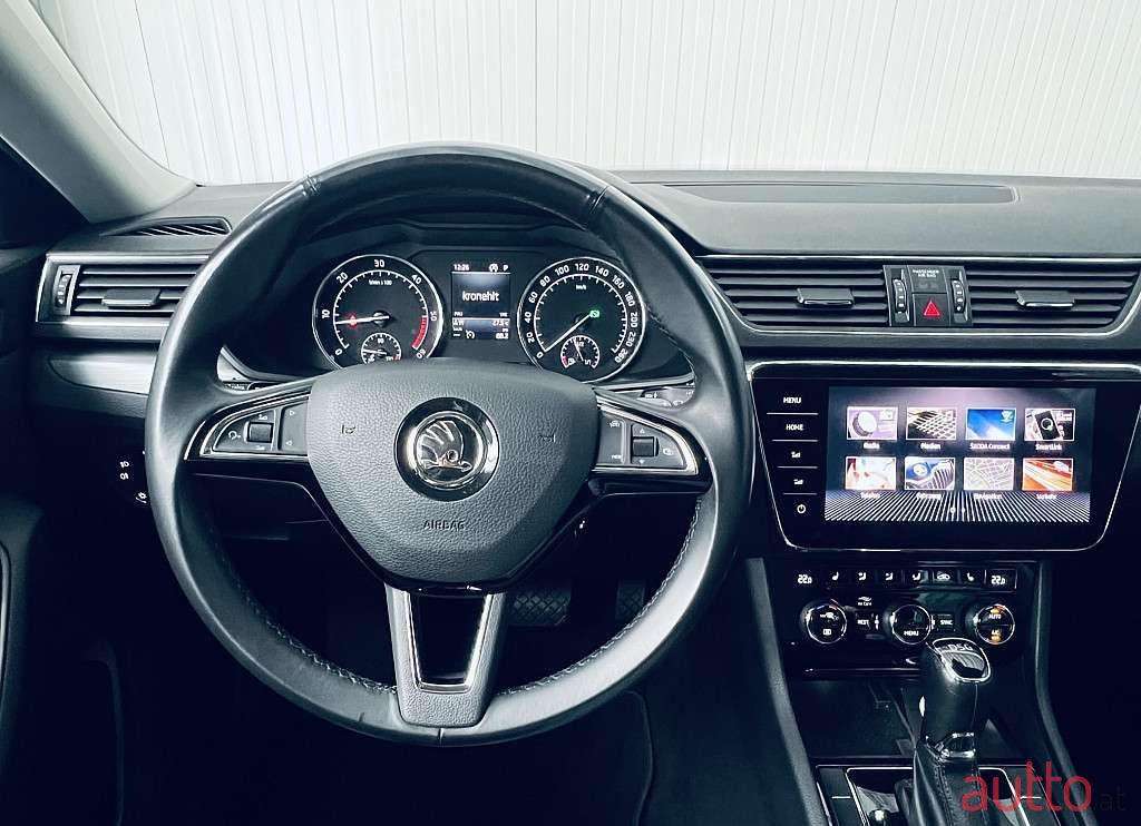 2019' Skoda Superb photo #6
