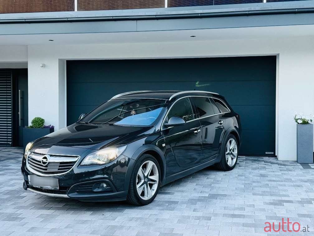 2014' Opel Insignia photo #2