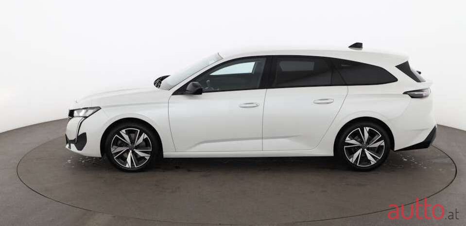 2022' Peugeot 308 photo #5