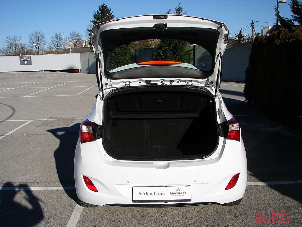 2015' Hyundai i30 photo #5