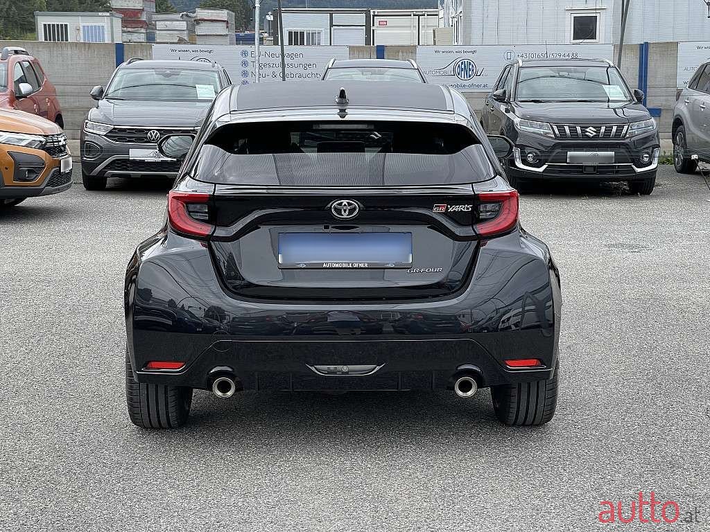 2022' Toyota Yaris photo #4