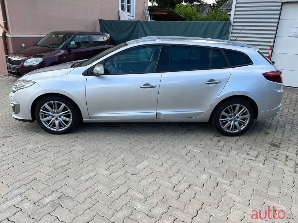 2014' Renault Megane photo #2