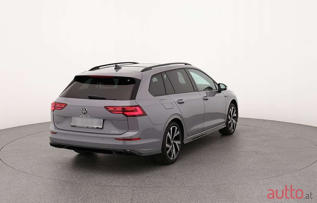 2023' Volkswagen Golf photo #5