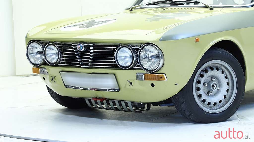 1972' Alfa Romeo GT photo #2