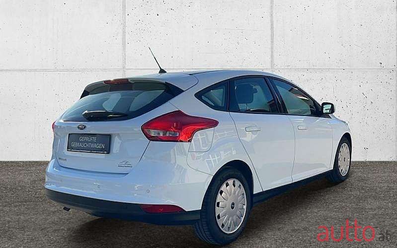 2017' Ford Focus photo #5