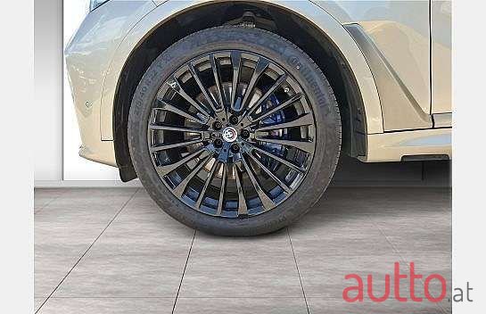 2019' BMW X7 photo #6