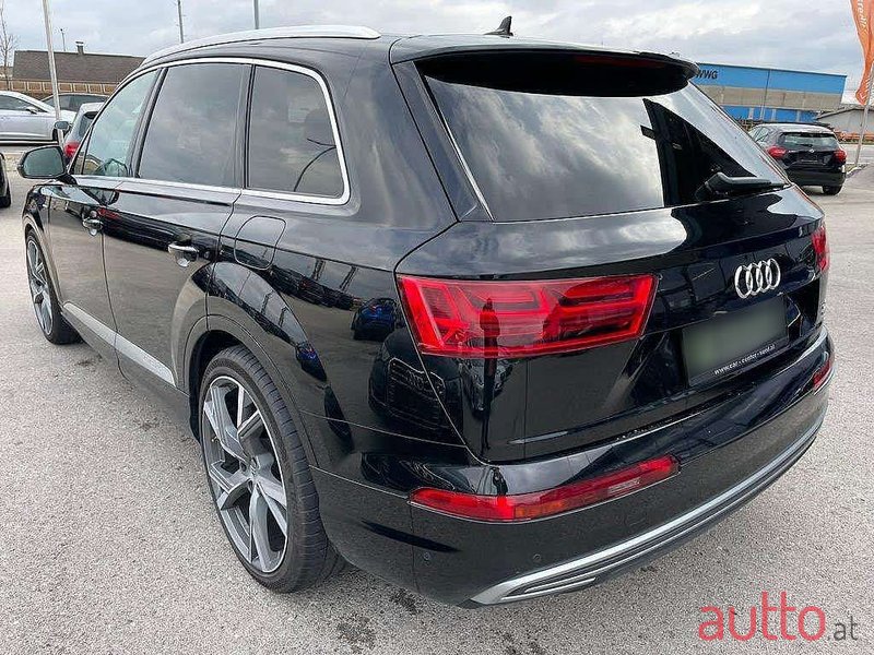 2017' Audi Q7 photo #3