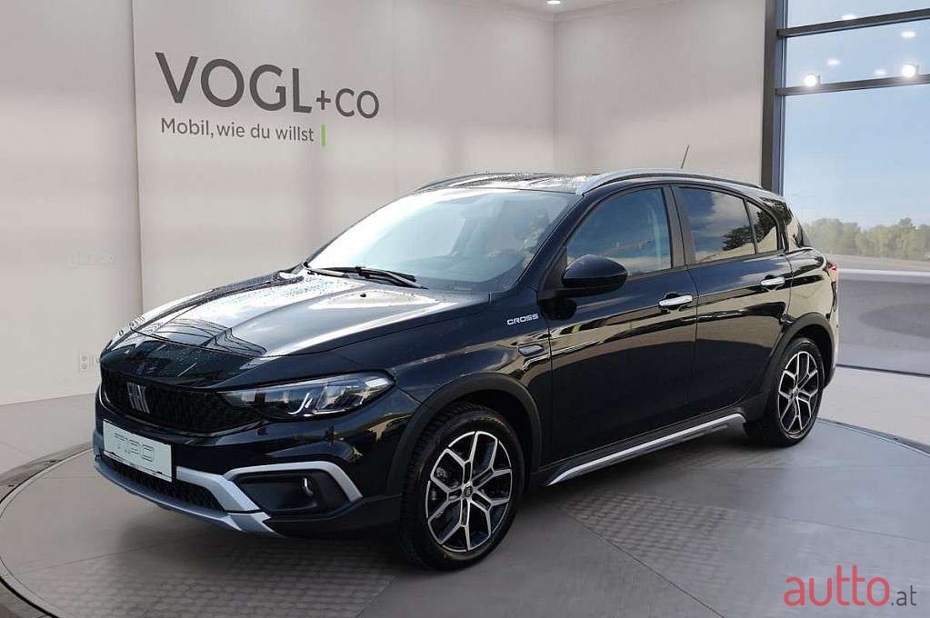 2022' Fiat Tipo photo #1