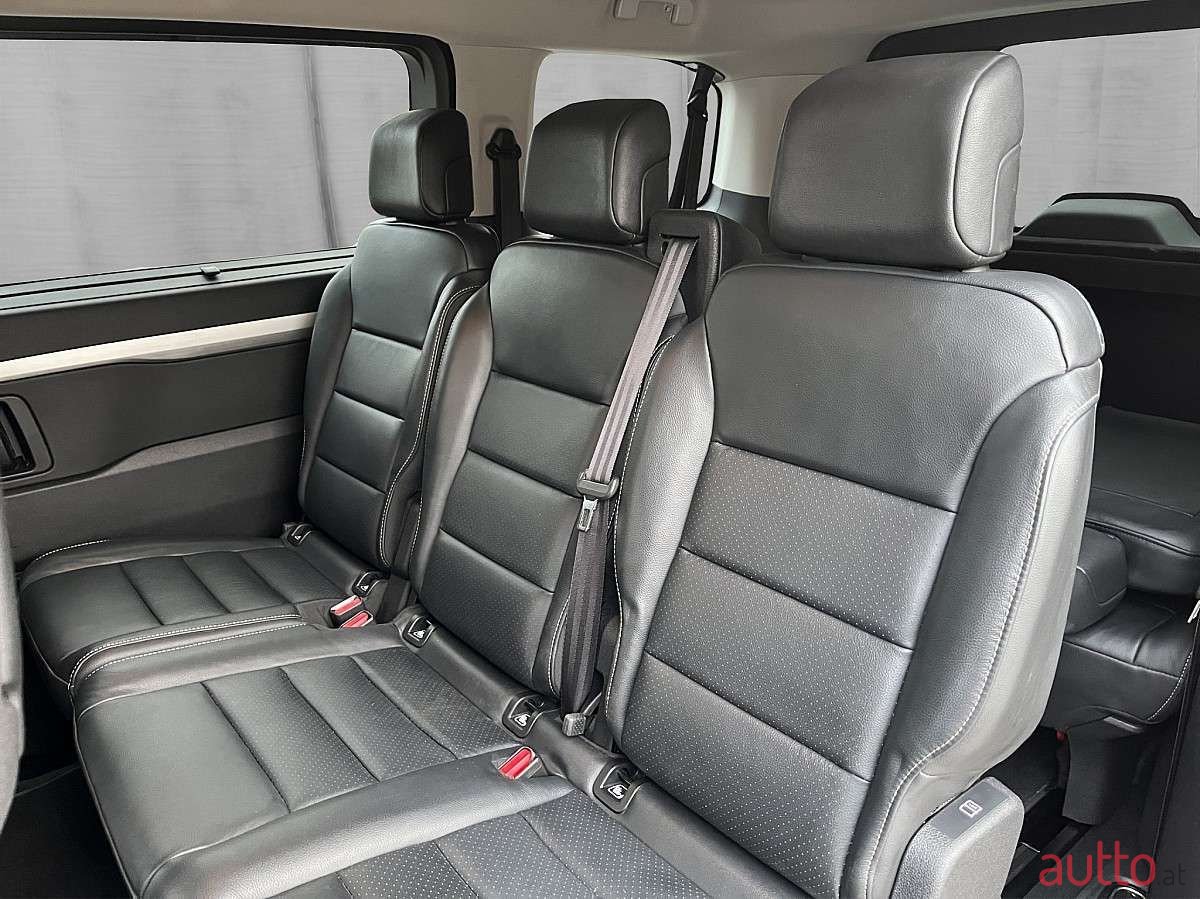 2022' Toyota ProAce photo #6