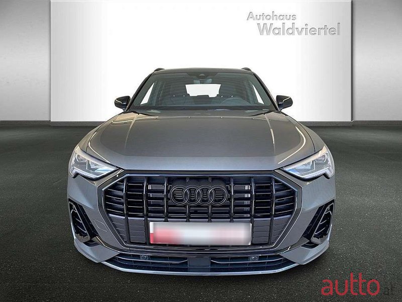 2023' Audi Q3 photo #2