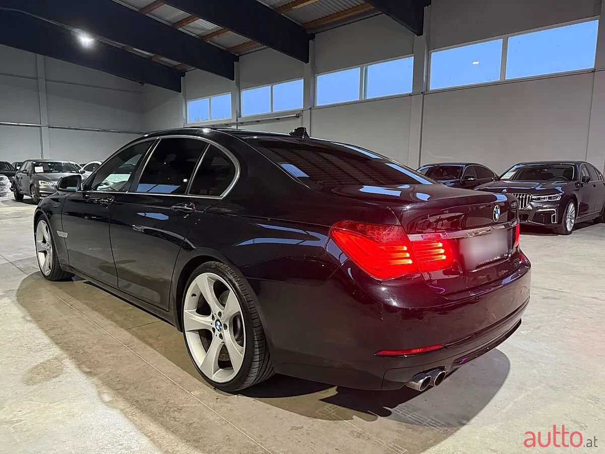 2013' BMW 7Er-Reihe photo #5