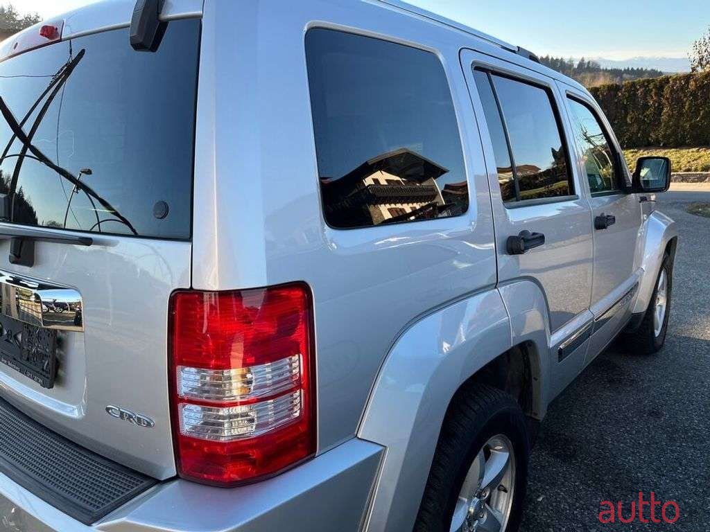 2008' Jeep Cherokee photo #4