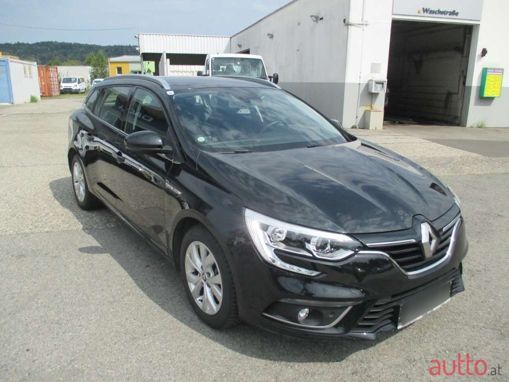 2019' Renault Megane photo #4