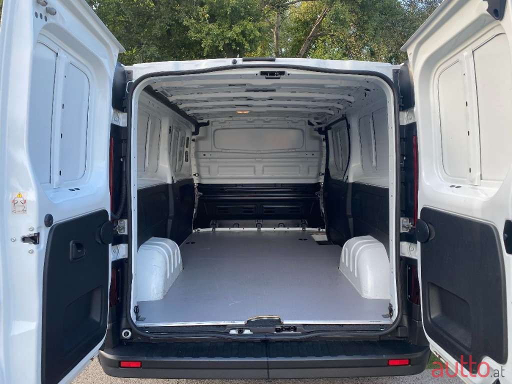 2020' Renault Trafic photo #4