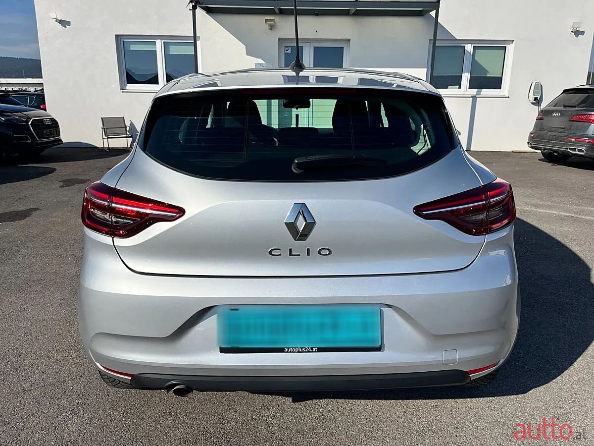 2023' Renault Clio photo #5