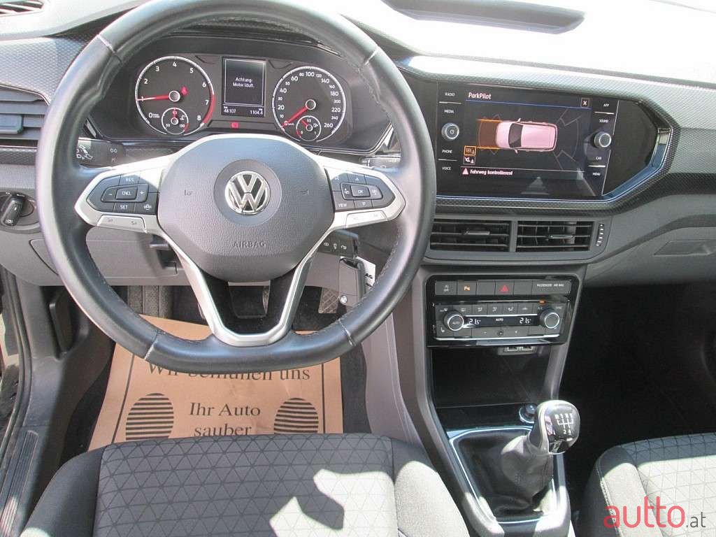 2020' Volkswagen T-Cross photo #2