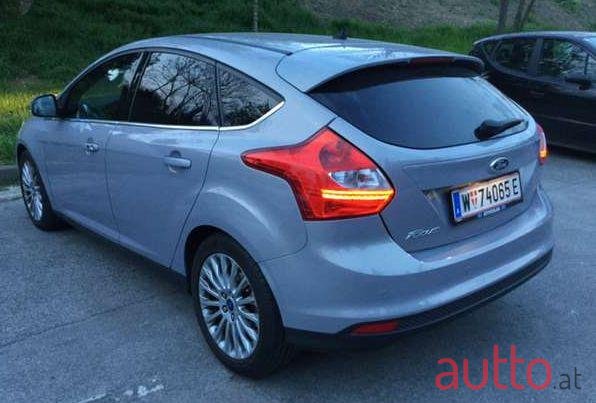 2011' Ford Focus photo #3