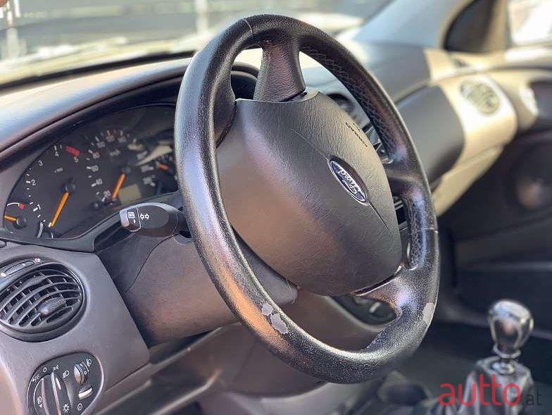 2003' Ford Focus photo #2