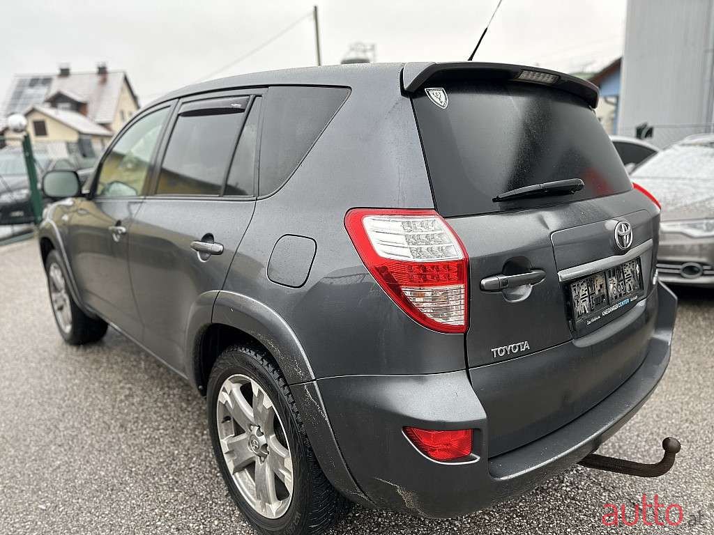 2010' Toyota RAV4 photo #4