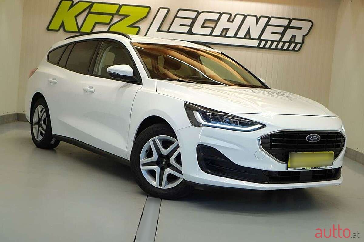 2022' Ford Focus photo #2