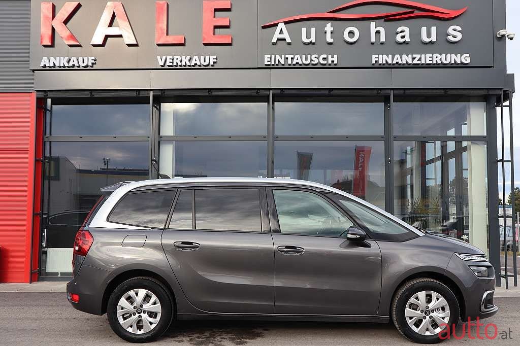 2019' Citroen Grand C4 Spacetourer photo #3