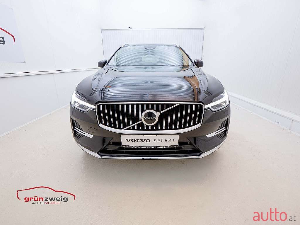 2021' Volvo XC60 photo #2